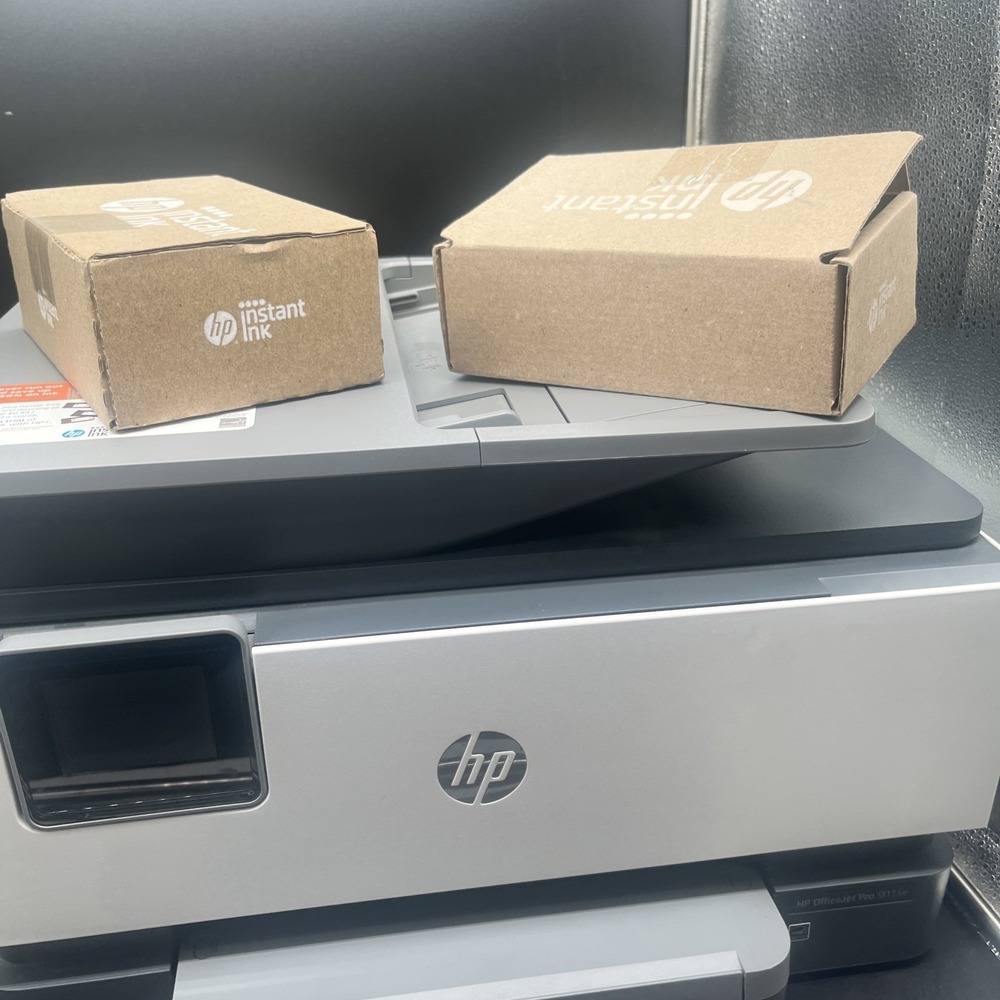 HP OfficeJet Pro 9015e Wireless Color All-In-One Inkjet Printer - Tested W/ Ink - Picture 3 of 16